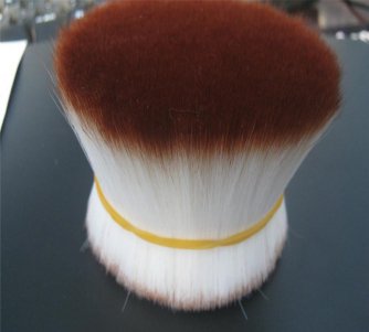 高(gao)韌(ren)性高(gao)衝擊(ji)強(qiáng)(qiang)度(du)高耐(nai)磨(mo)性樹(shu)脂PA612用于製(zhi)作毛(mao)刷