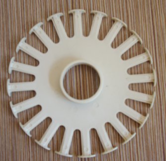 PA66 玻纖(xian)增強(qiáng)15% 溴(xiu)係阻燃V0級(ji)尼(ni)龍用于零(ling)部(bu)件